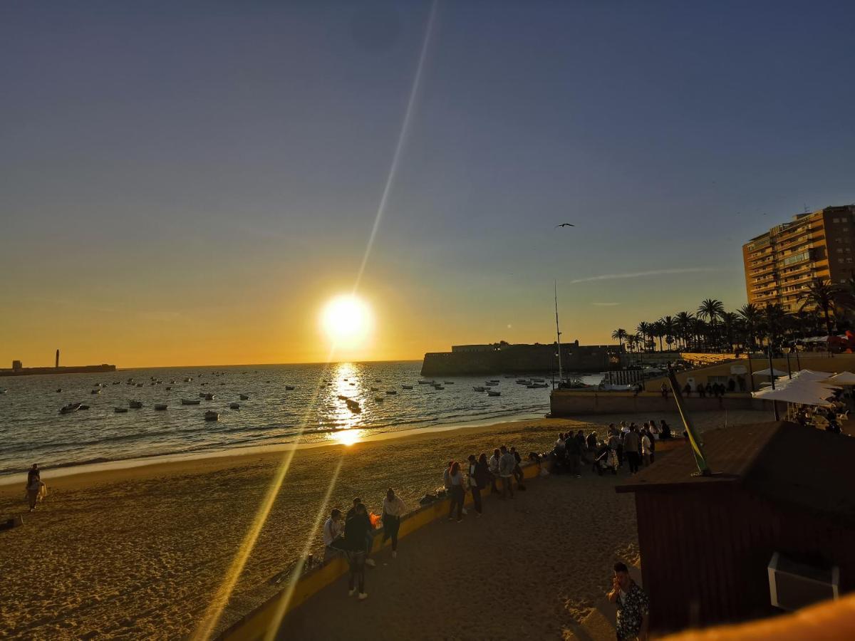 Apartamento Suite Caleta กาดิซ ภายนอก รูปภาพ